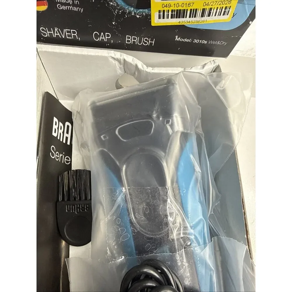 Braun Series 3-3010s Men's Rechargeable Wet & Dry Electric Foil Shaver